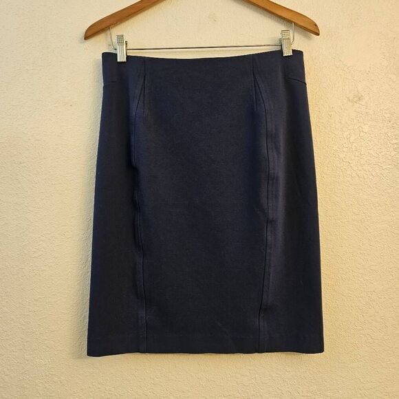 Ann Taylor Navy Blue Stretch Pencil Skirt: Workwear Essential Feminine Fit: 6 - Picture 1 of 4